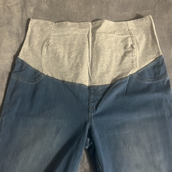 Paisley Sky Maternity Jeggings XL - Picture 2 of 4